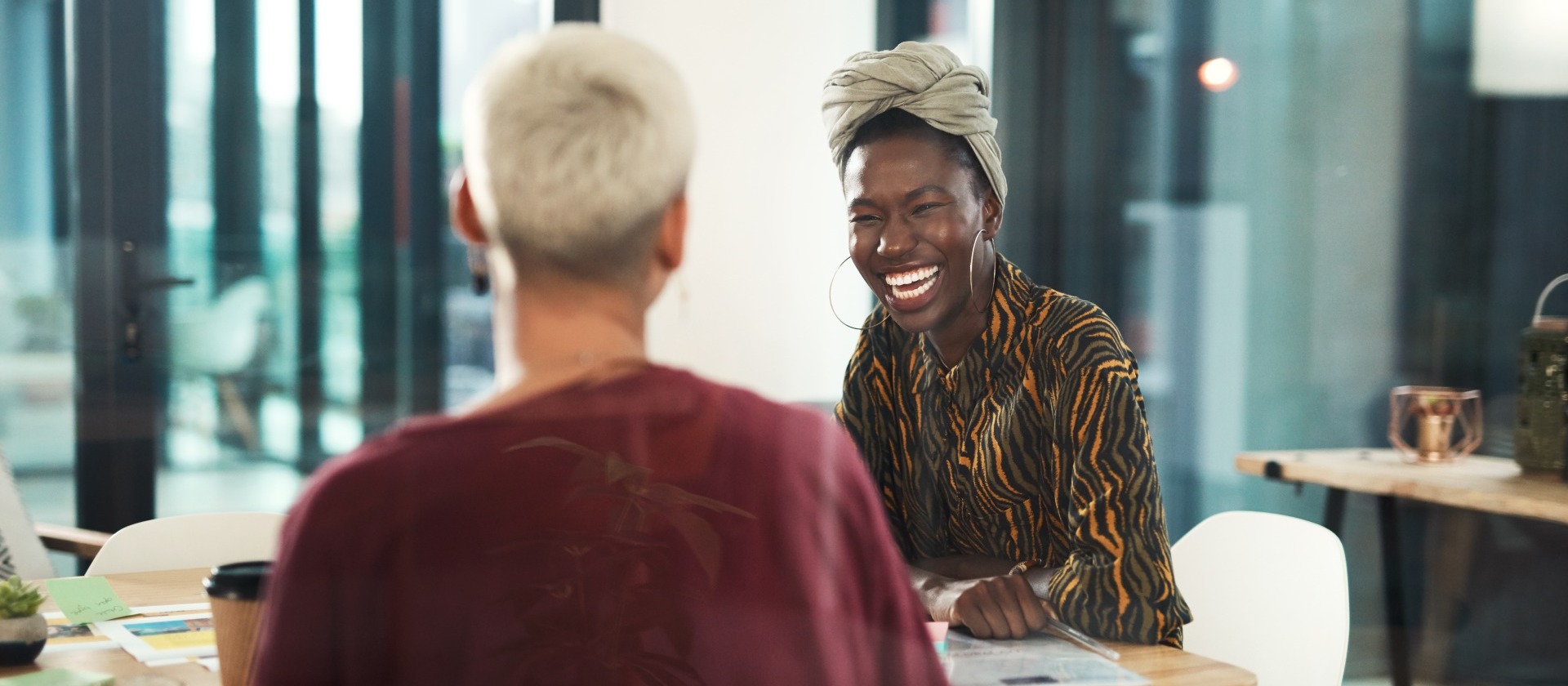 woman-laughing-in-office